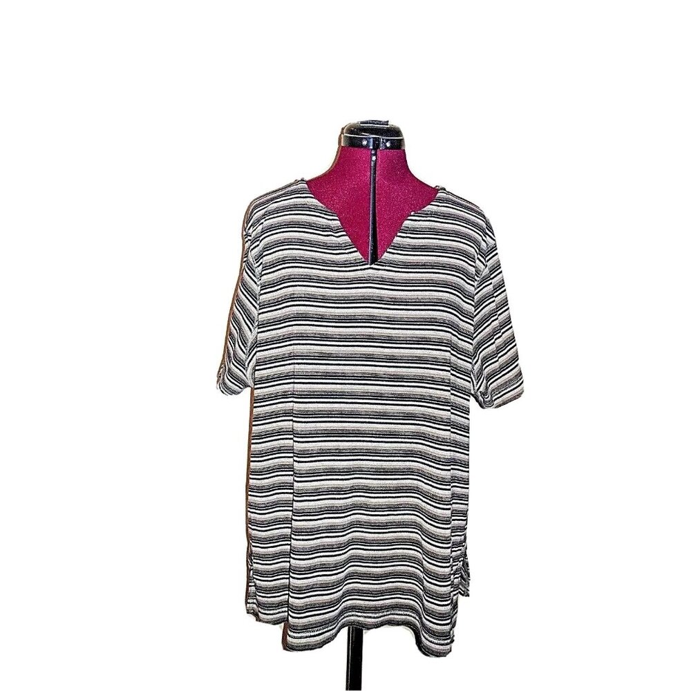 Avenue Women’s Plus Size 22/24 Knit Top Multicolor Striped V-Neck Short Sleeve